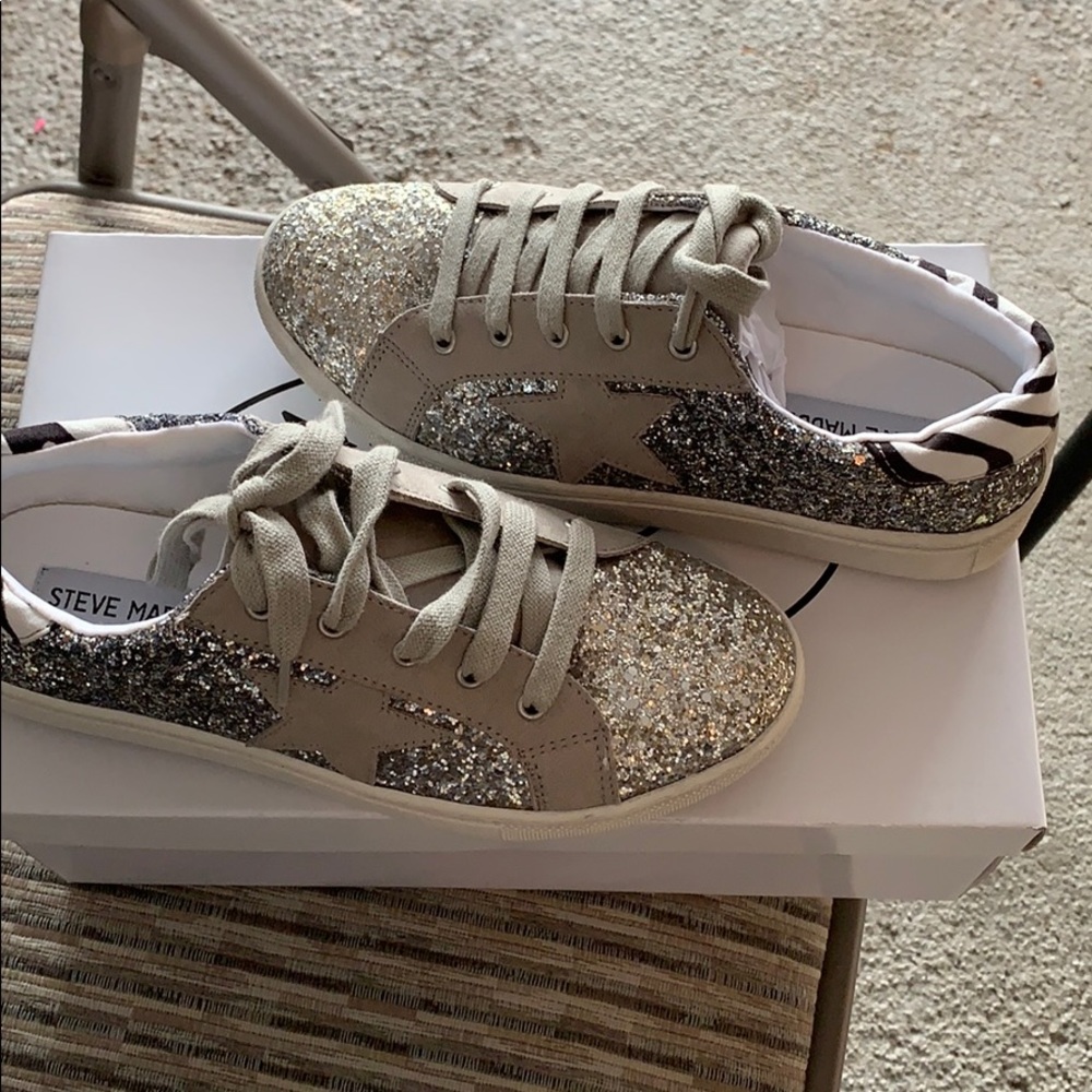 Brand New Steve Madden girls sneakers